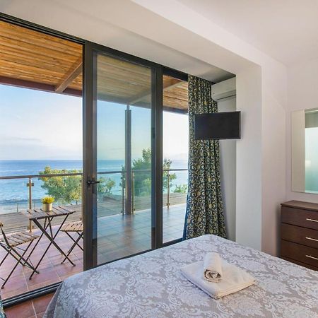 Kalma Villa Ena Неа Мудания Екстериор снимка