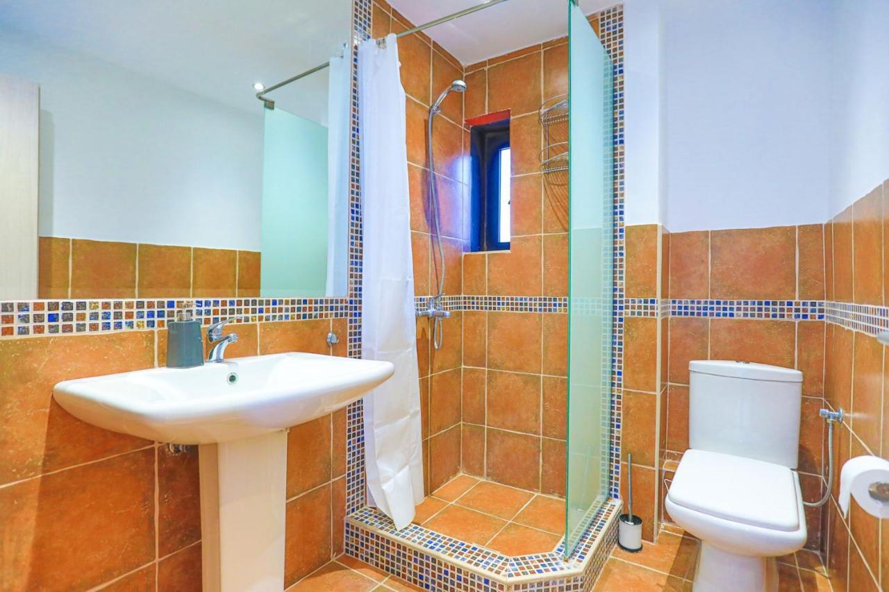 Kalma Villa Ena Неа Мудания Екстериор снимка