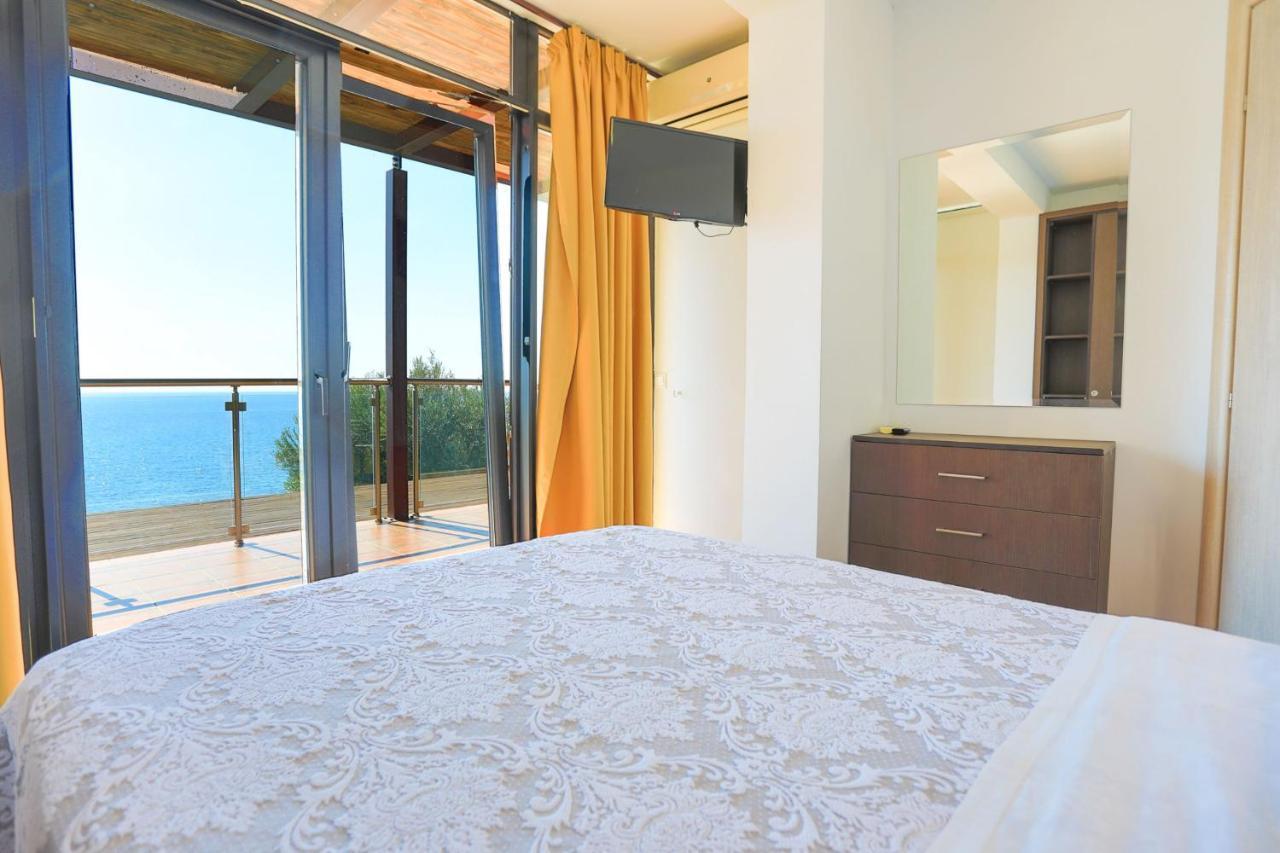 Kalma Villa Ena Неа Мудания Екстериор снимка